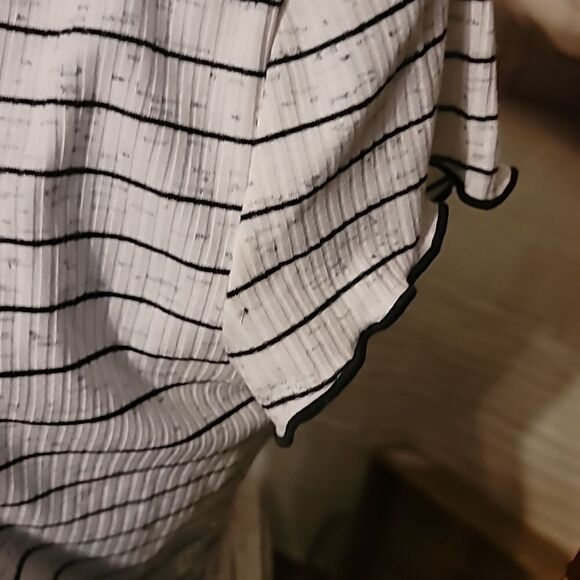 BCBGeneration Striped Top Size M - Picture 2 of 6